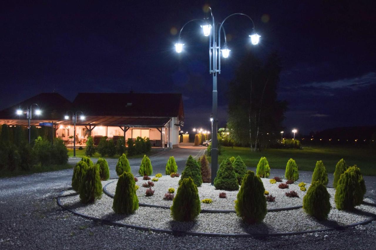 Rezydencja Elzbiecin Busko Zdroj Exterior photo